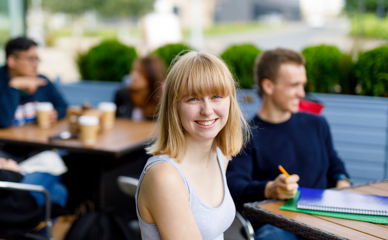 Student at a cafe