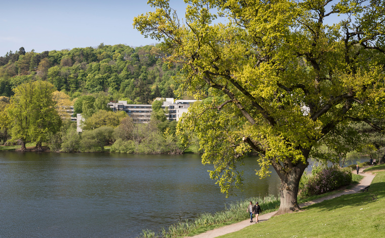 campus loch people walking