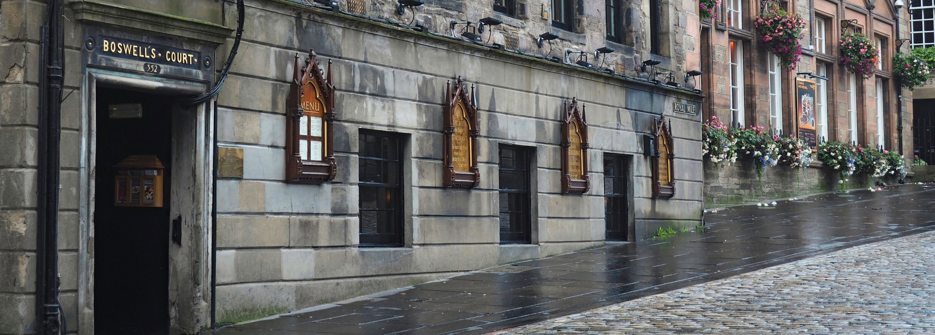 ancient street in Edinburgh