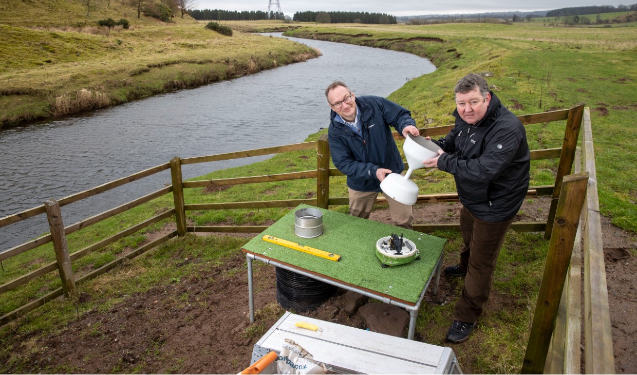 Prof Andrew Tyler and Michael Cranston water monitoring