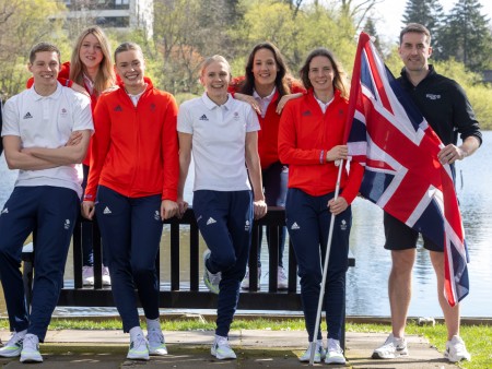 (l-r, front row) Duncan Scott, Katie Shanahan, Lucy Hope, Kathleen Dawson, (l-r, back row) Keanna Macinnes, Angharad Evans, and Steve Tigg, Head Performance Swim Coach at the University of Stirling