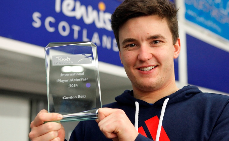 Gordon Reid with tennis award