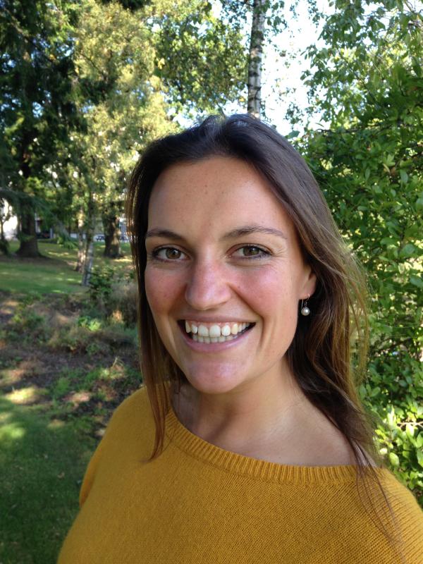 Dr Isabel Jones