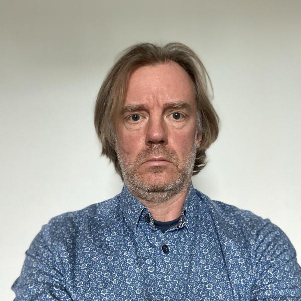 Dr Stuart McMillan